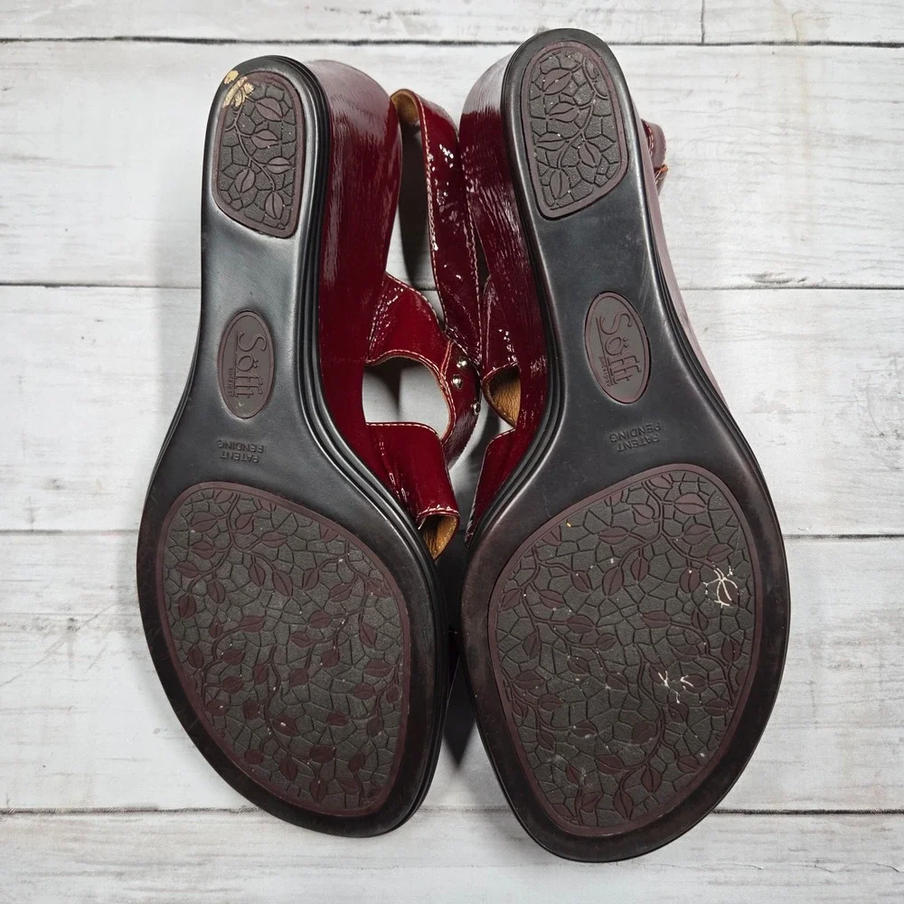 Sofft 1236819 Patent Leather Wedge Sandals Women 8M Burgundy Studded Slingback